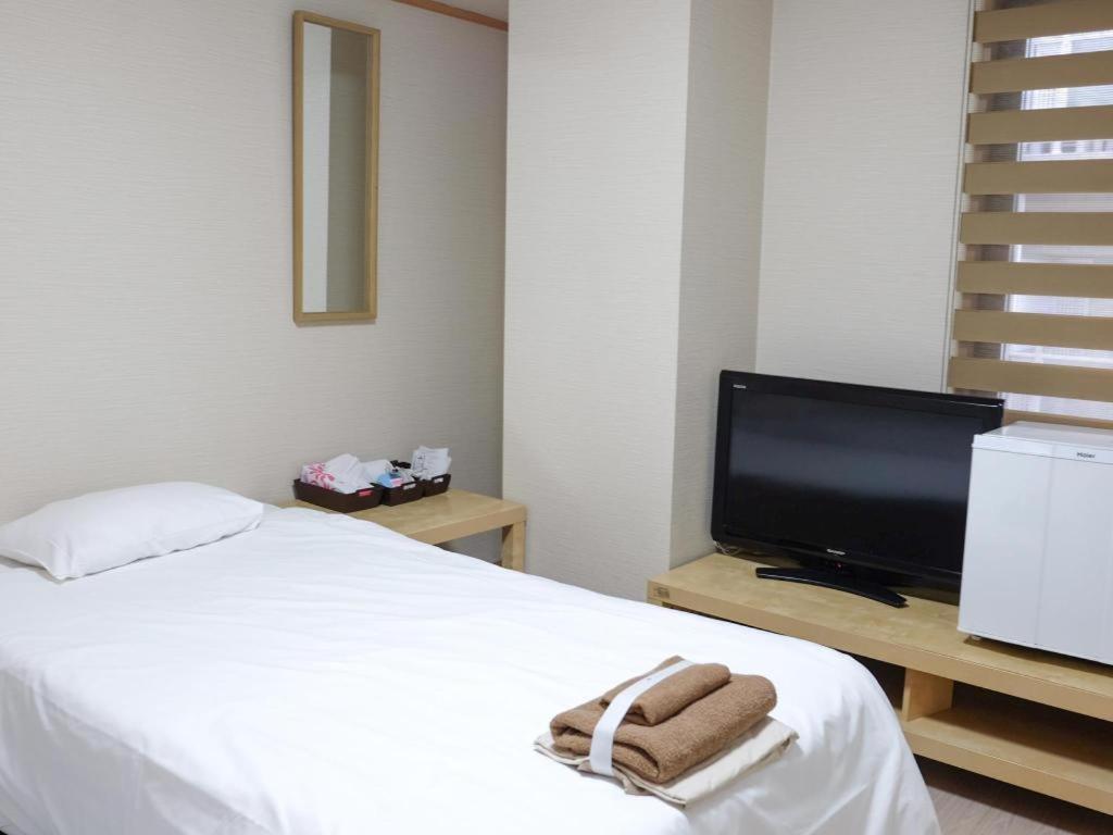 Hotel Empire In Shinjuku 2*
